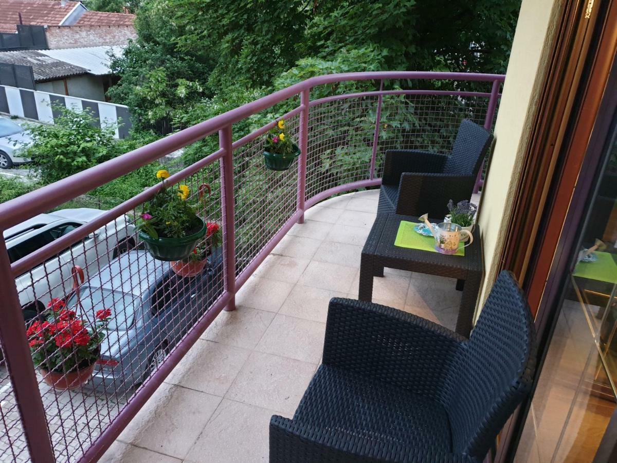 Lux Apartman Cacak Ngoại thất bức ảnh