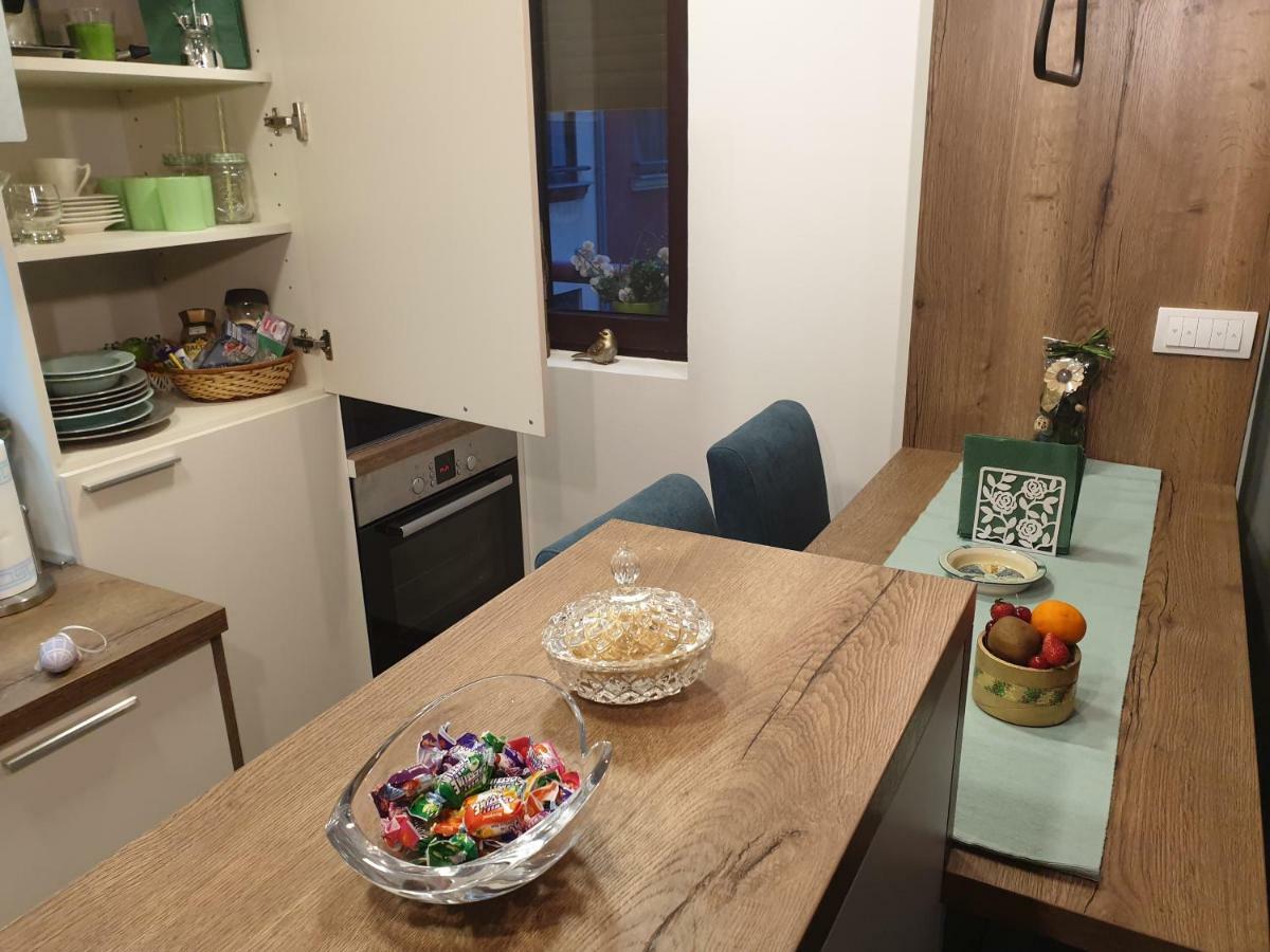 Lux Apartman Cacak Ngoại thất bức ảnh