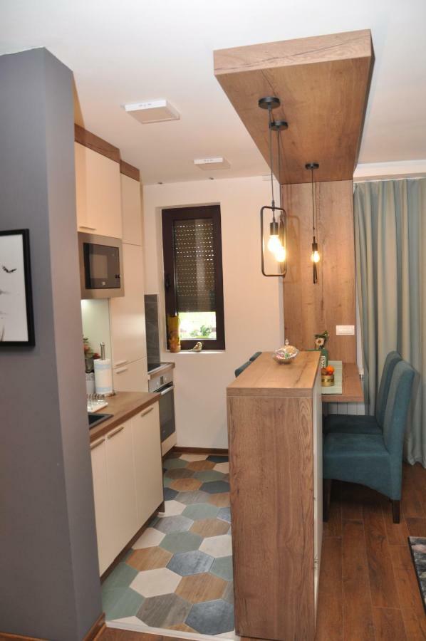 Lux Apartman Cacak Ngoại thất bức ảnh