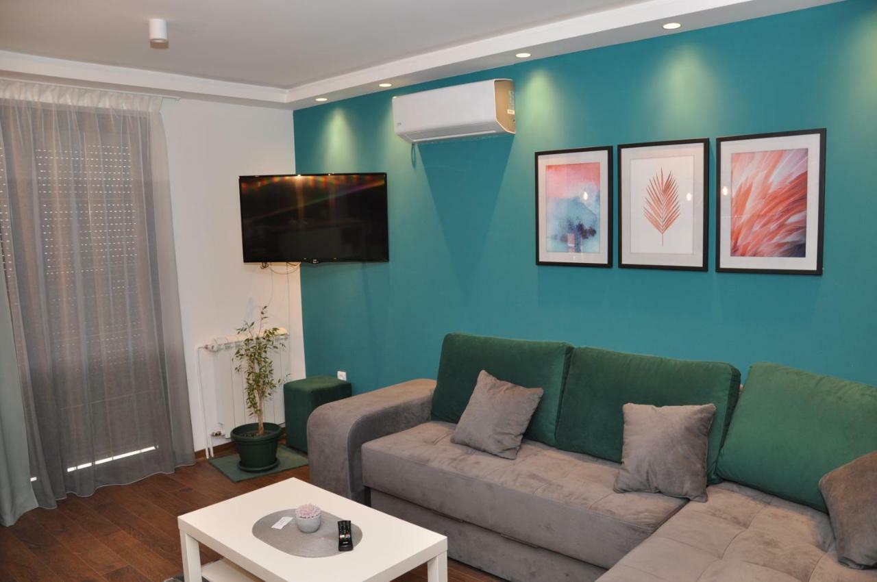 Lux Apartman Cacak Ngoại thất bức ảnh