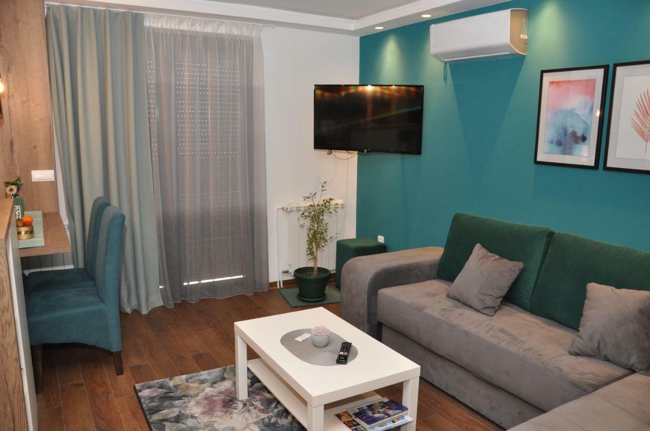 Lux Apartman Cacak Ngoại thất bức ảnh