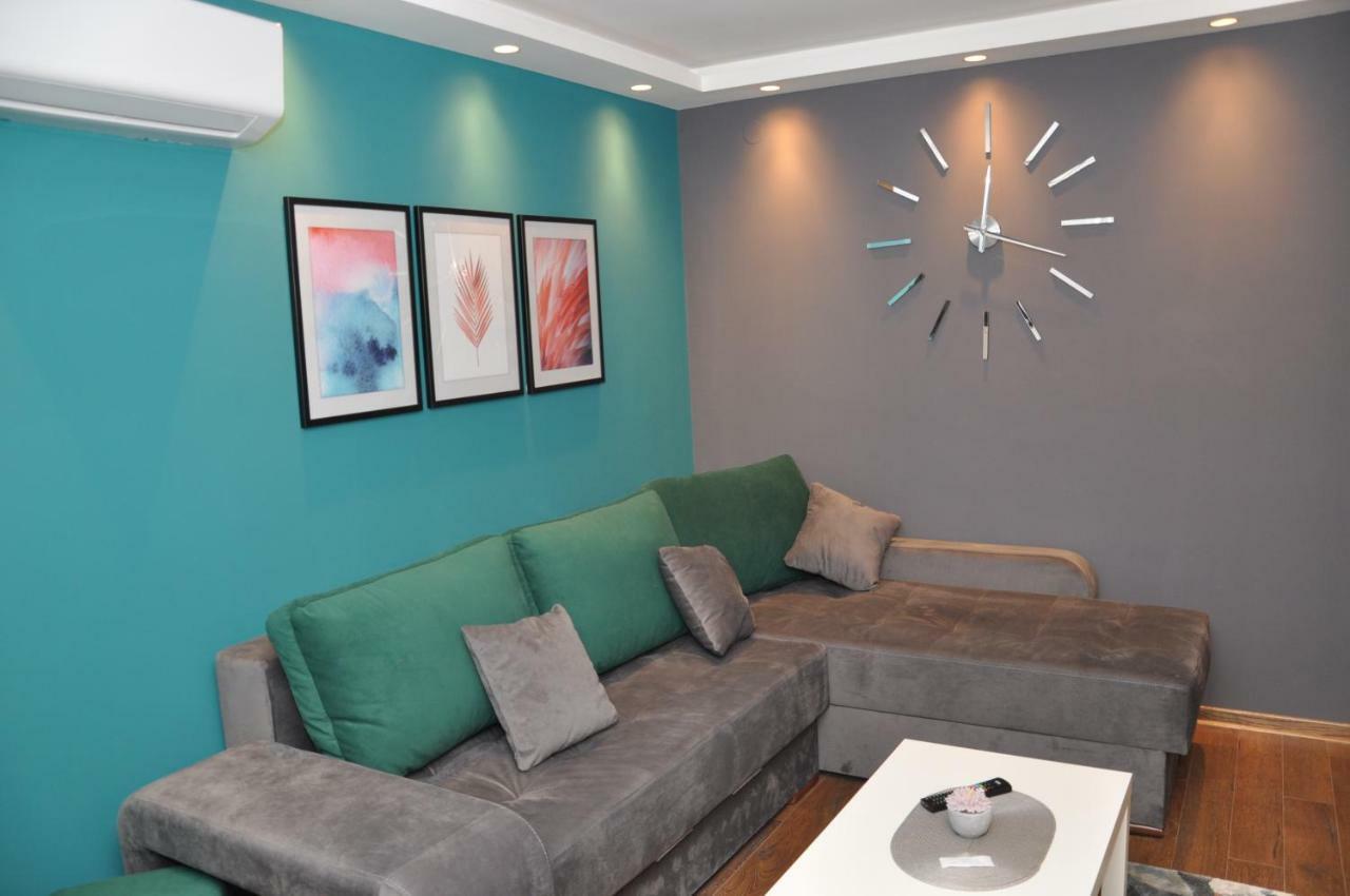 Lux Apartman Cacak Ngoại thất bức ảnh