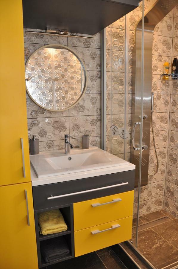 Lux Apartman Cacak Ngoại thất bức ảnh